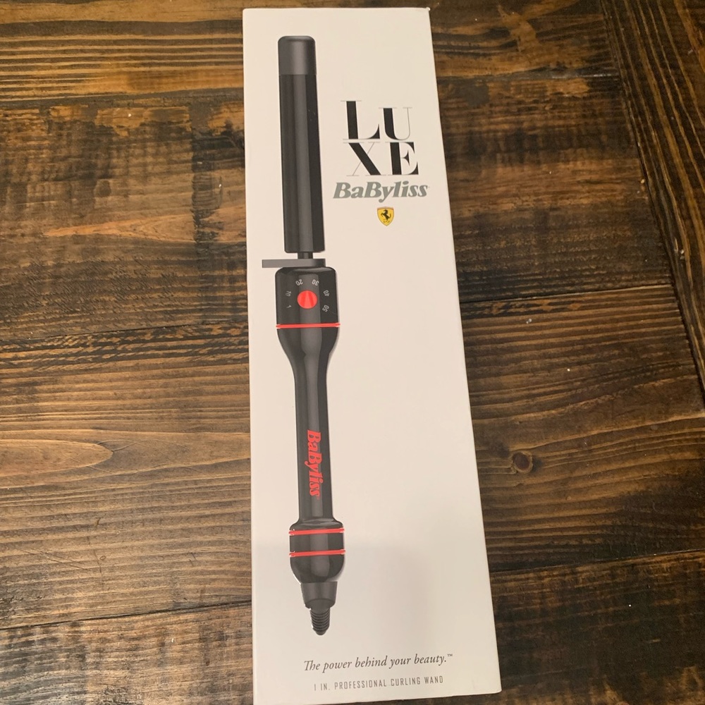 Babyliss 1” curling wand